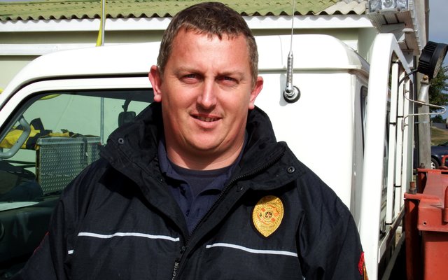 Gansbaai Brandweer se Gallie Badenhorst wat saam met sy pa aan die â€œSkedonkies vir Kankerâ€ wedren gaan deelneem